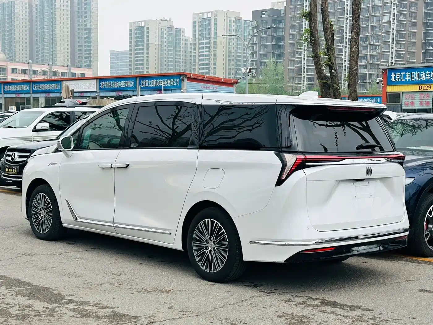 BUICK GL8 NEW ENERGY