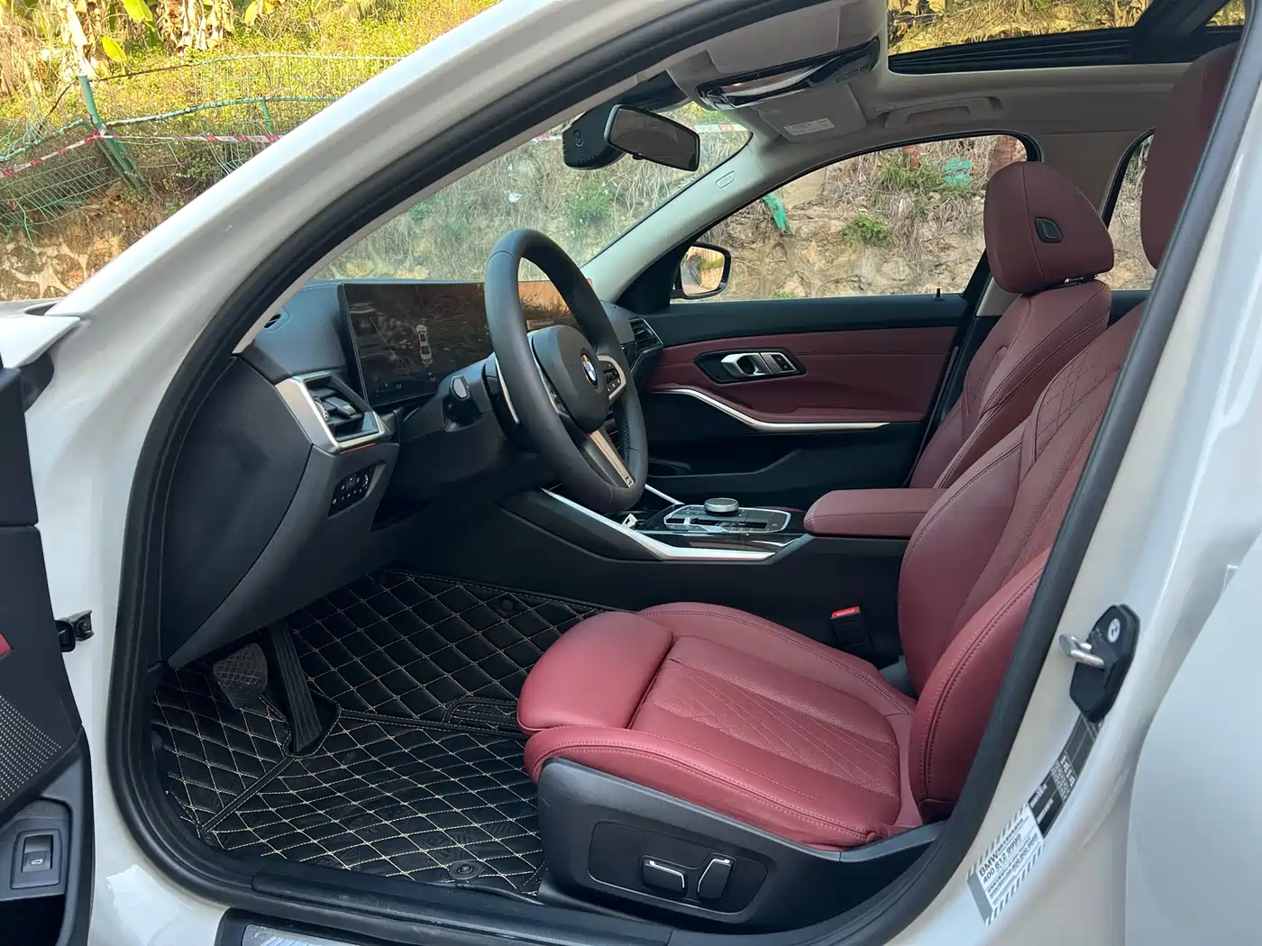 BMW 3 Series 2024 325Li M Sport Package фото 4