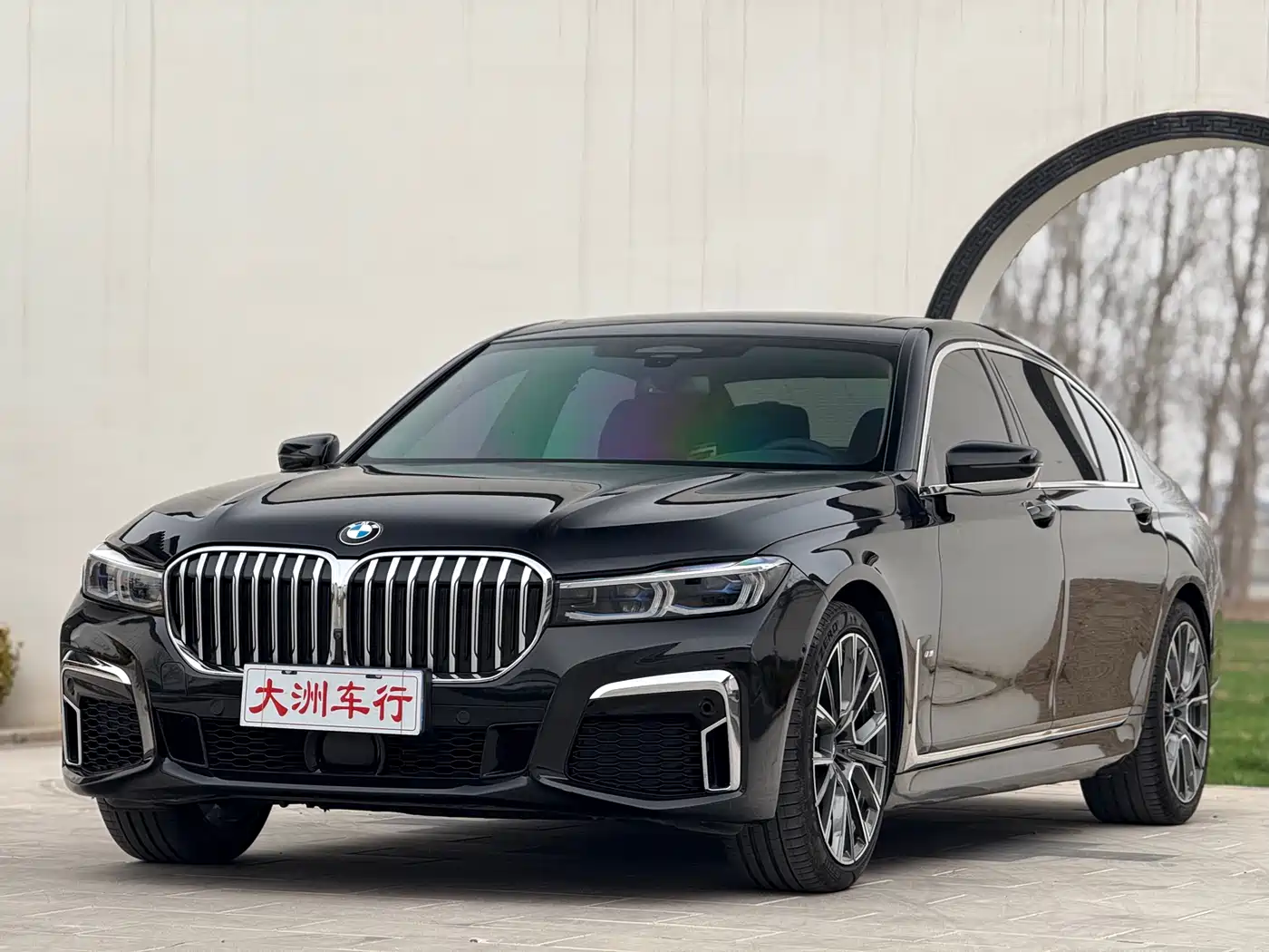 BMW 7 Series 2021 Model 740Li xDrive Executive M Sport Package фото 2