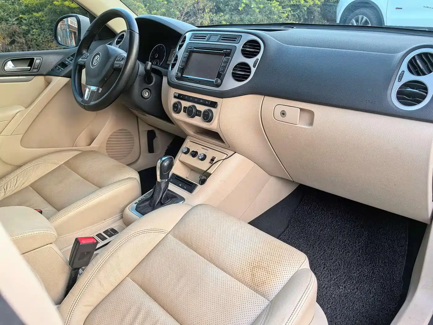 Volkswagen Tiguan 2013 1.8TSI Automatic 2WD Luxury Model фото 12