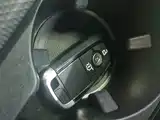 Photo 18 - Ford Explorer