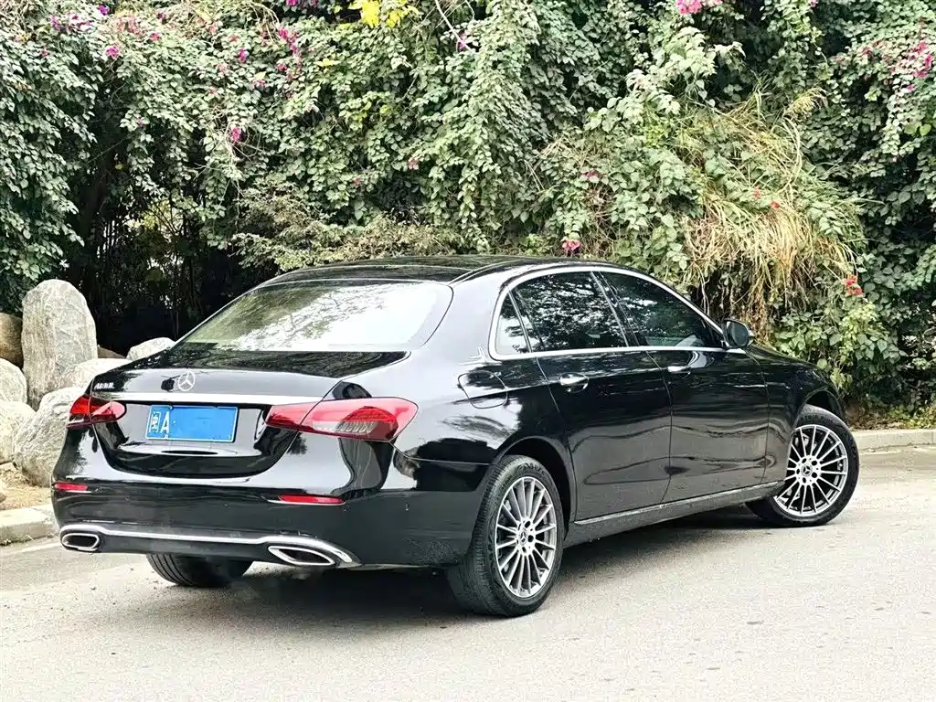 Mercedes-Benz E-Class 2022 E 260 L фото 9