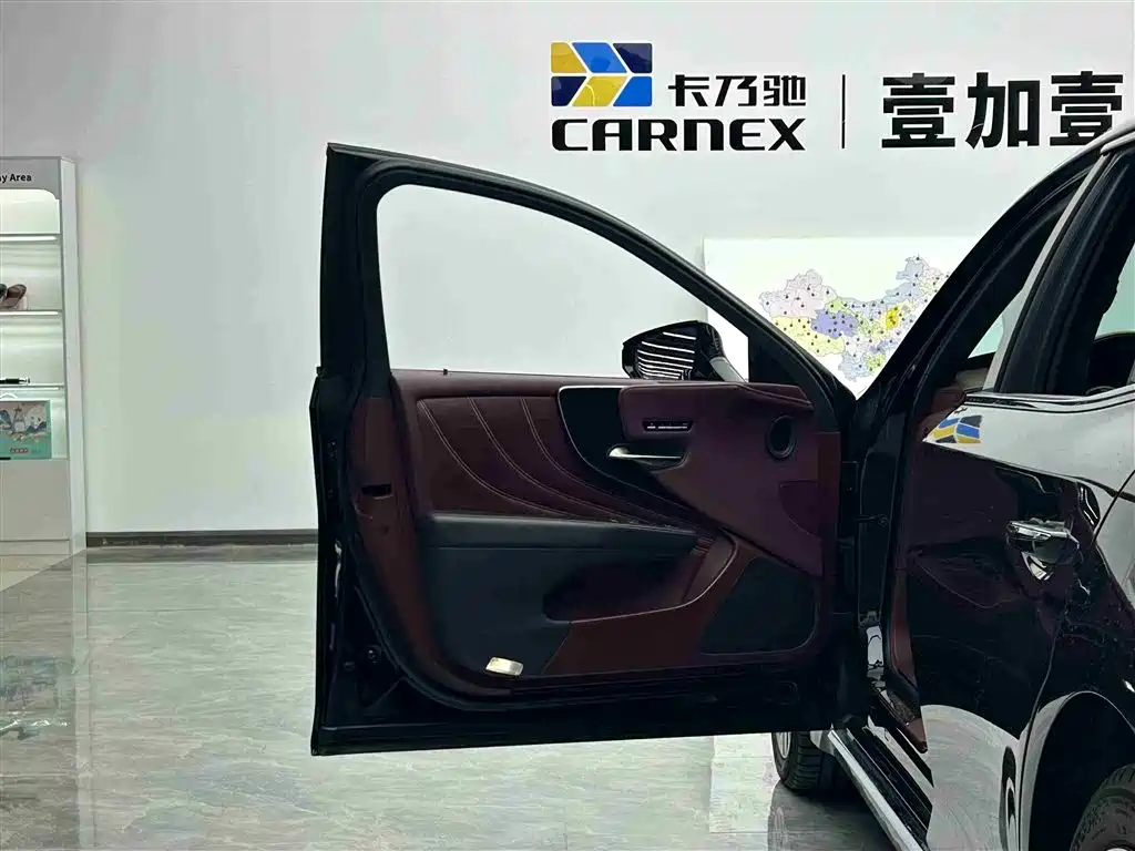 Lexus LS 2018 500h Executive Edition China V фото 5