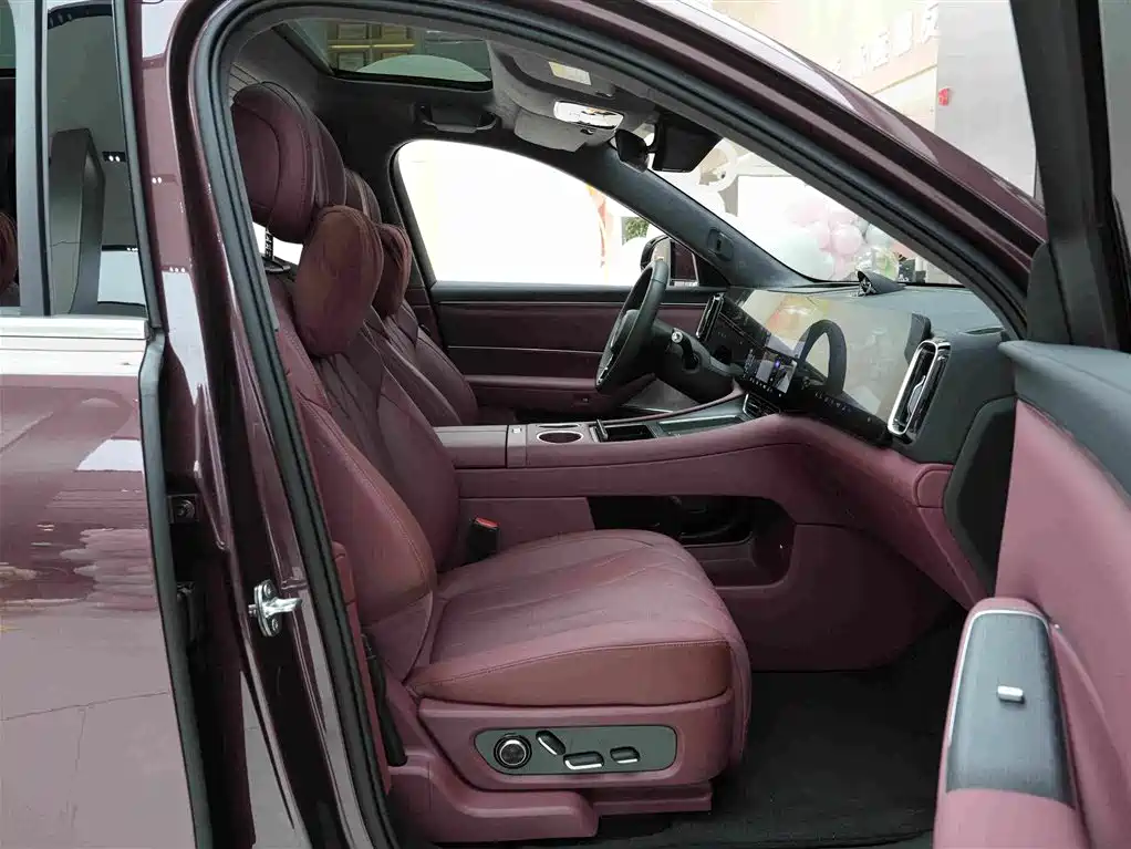 Aito AITO M8 2025 2025 Extended Range Ultra 53.4kWh 6-Seater
