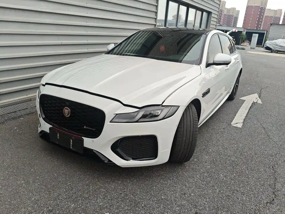 Jaguar XFL 2021 XFL 2.0T P250 AWD Gloss Black Sport Edition