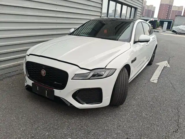  Jaguar Jaguar XFL 2021 XFL 2.0T P250 AWD Gloss Black Sport Edition