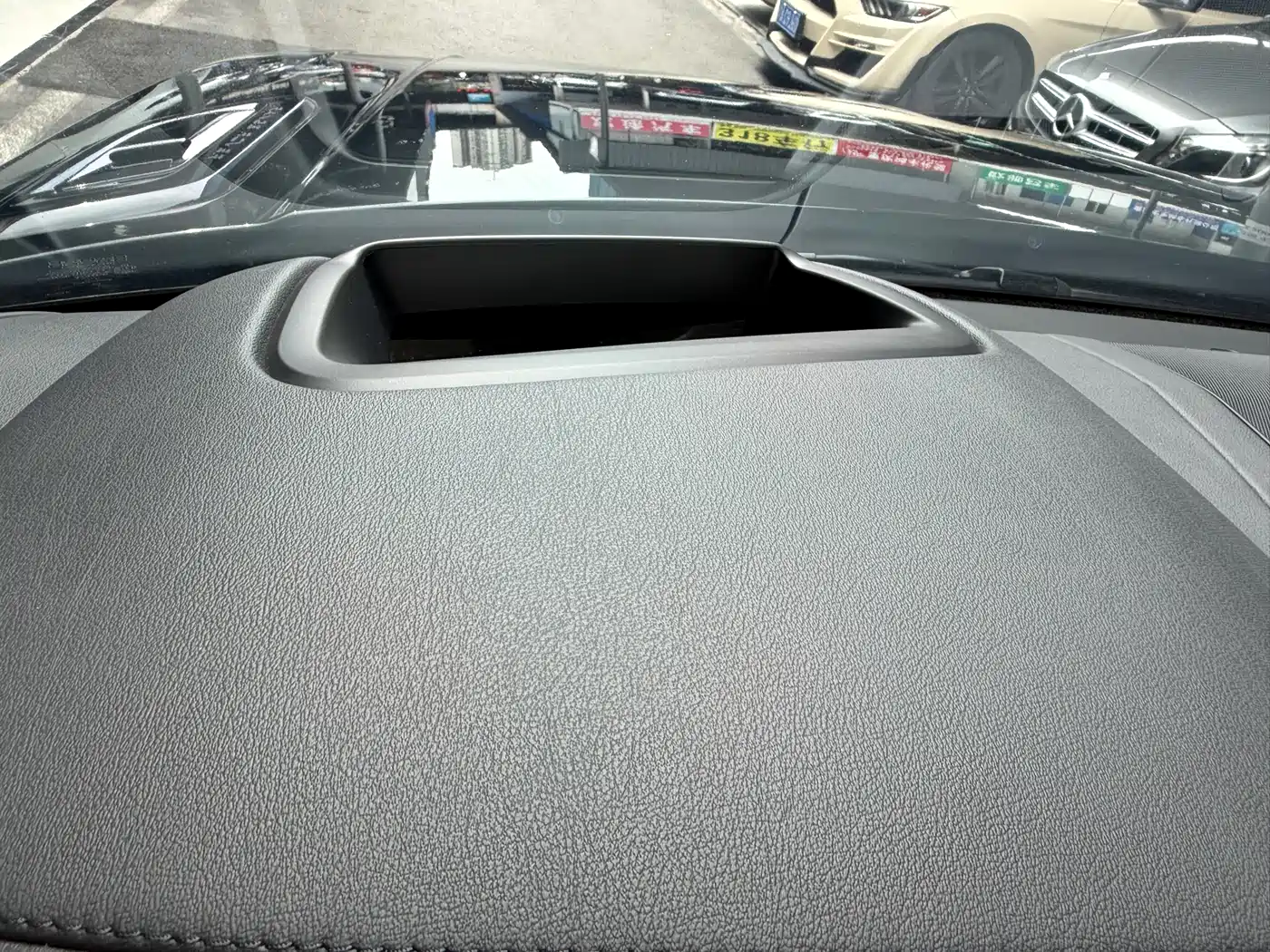 Land Rover Range Rover Sport 2021 3.0 L6 Gloss Black Edition фото 9