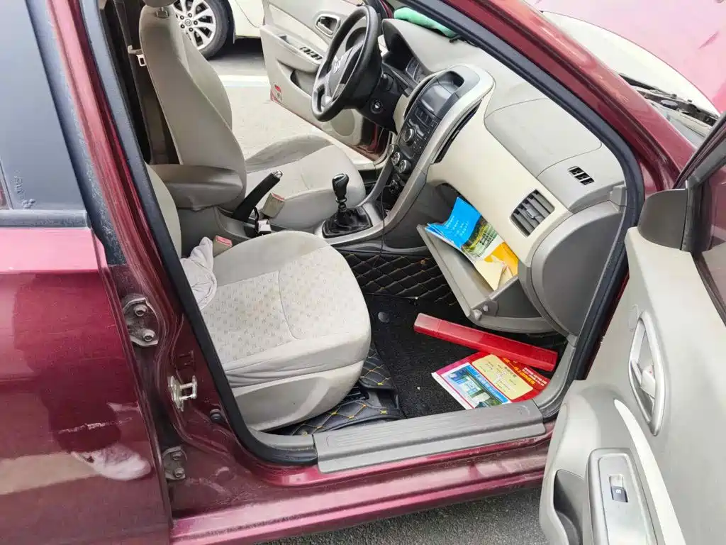 Baojun 630 2013 2012 1.5L DVVT Manual Standard Model