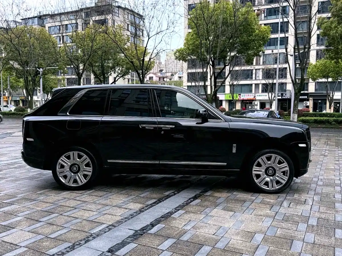 Rolls-Royce Cullinan 2018 4-Seater Version фото 3