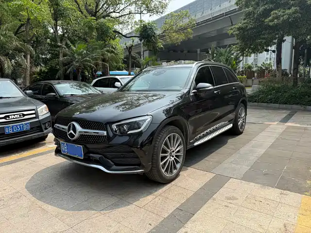 MERCEDES-BENZ GLC