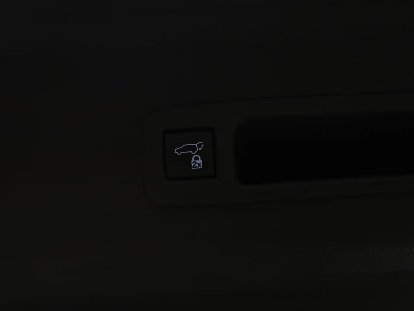 Toyota Sienna 2023 2.5L Hybrid Premium Edition фото 12