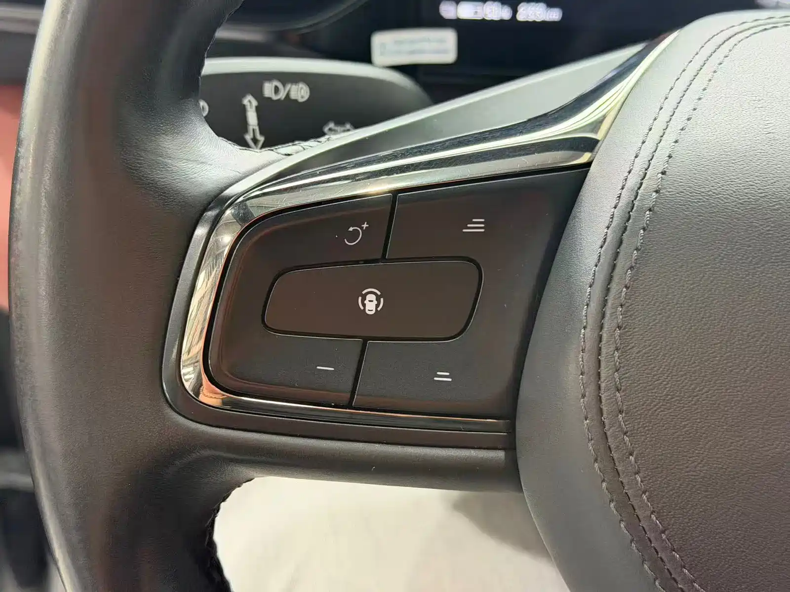 Фото 9 - NIO EC6