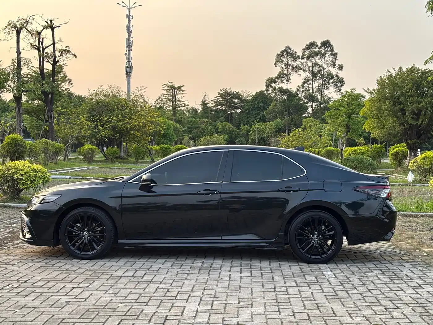 Toyota Camry 2023 2.5G Luxury Edition фото 4