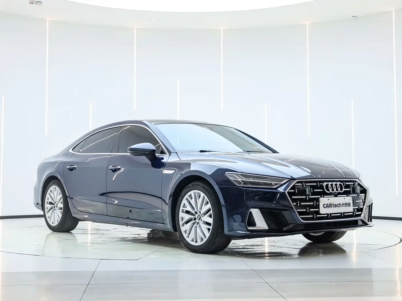 Audi A7L 2024 45TFSI S-line Dream Edition Crystal Package фото 3