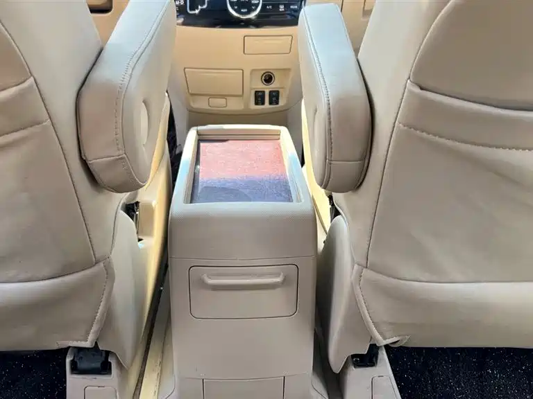 Toyota Previa 2016 2012 2.4L 7-Seater Luxury Edition