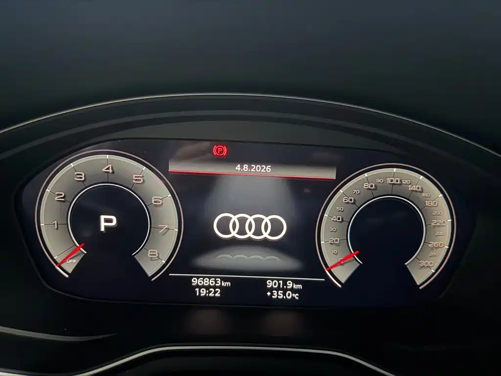 Фото 12 - Audi A4 (Import)