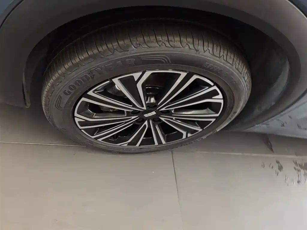 Geely Galaxy Galaxy Starship 7 EM-i 2025 120km Navigation Edition фото 23