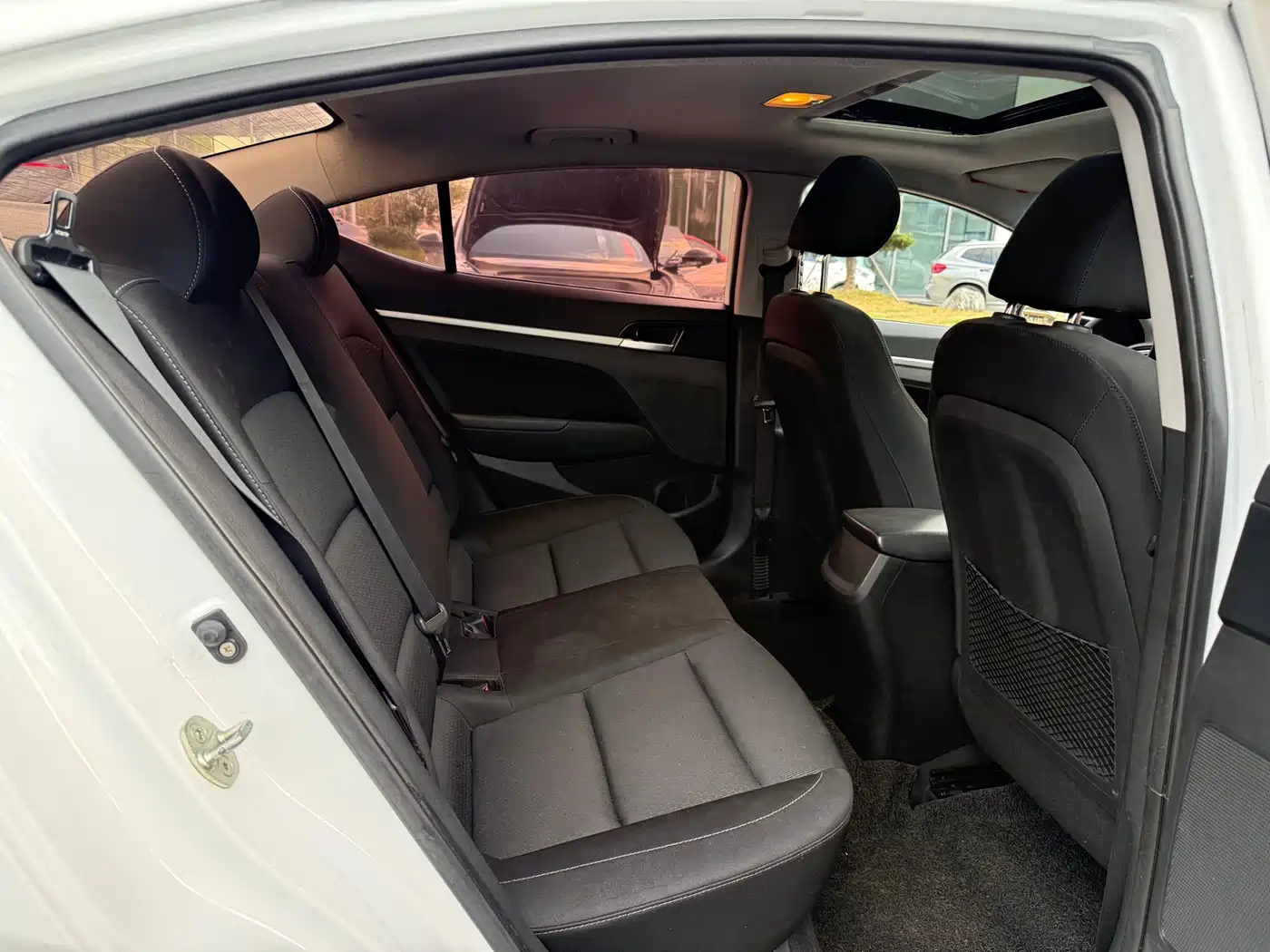 Hyundai Elantra 2016 Model 1.6L Automatic Smart Elite фото 15