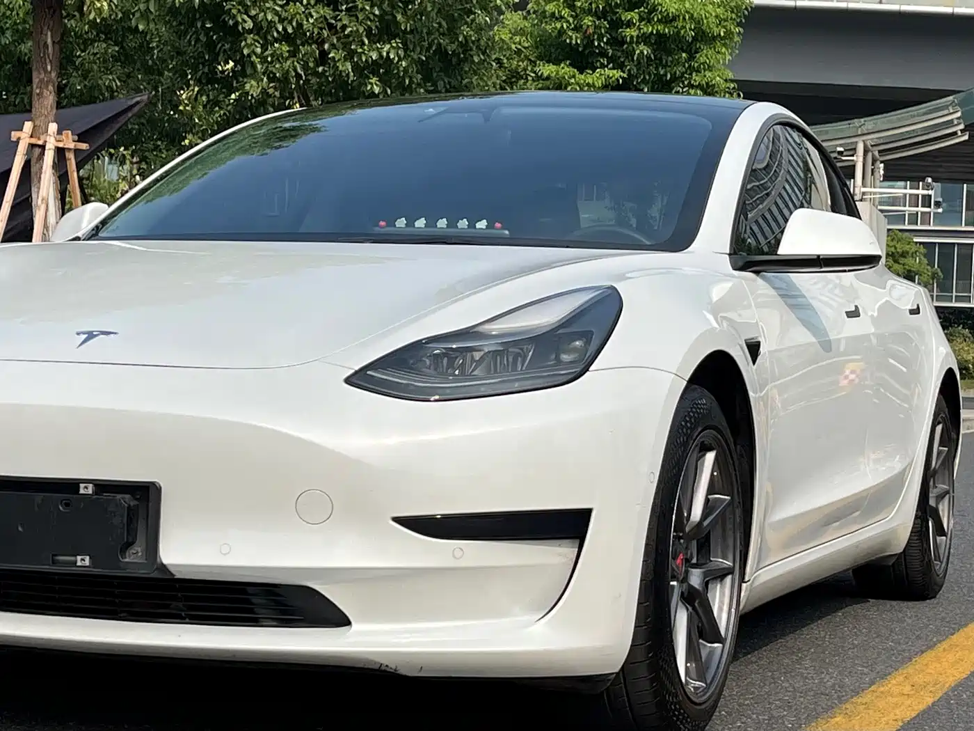 Photo 7 - Tesla Model 3