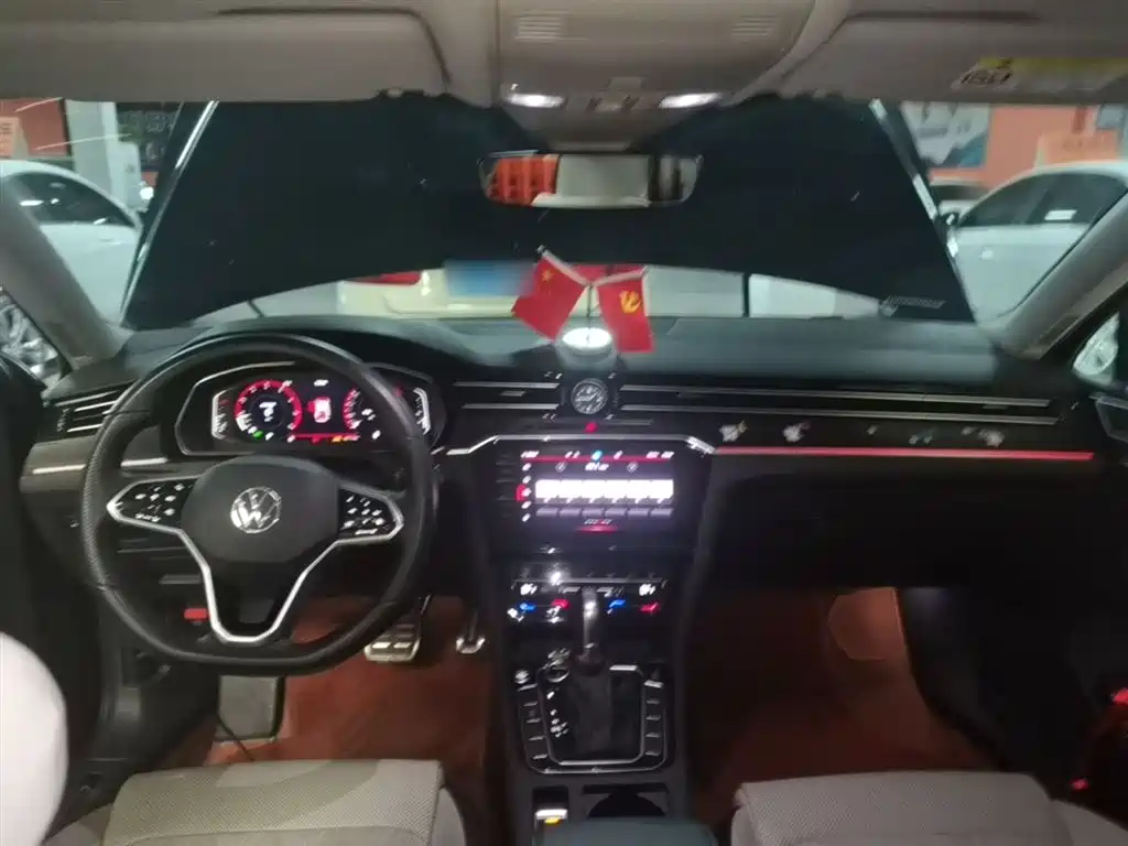 Volkswagen Magotan 2023 Model 2 Million Commemorative Edition 330TSI DSG Luxury фото 10