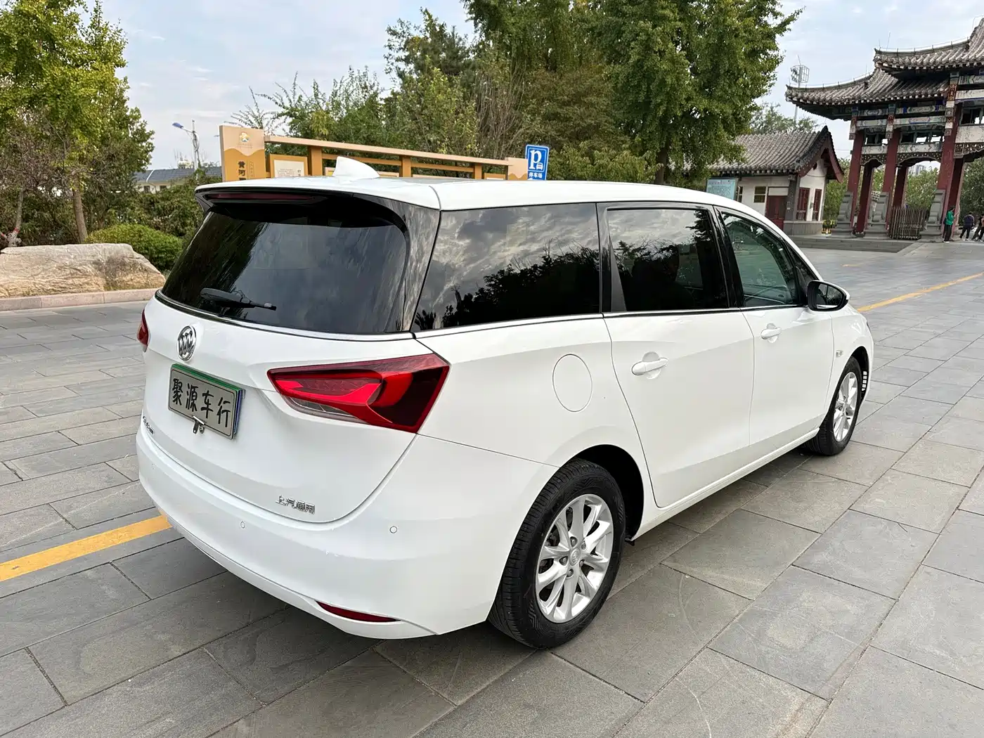 Buick GL6 2018 2018 18T 6-Seater Luxury