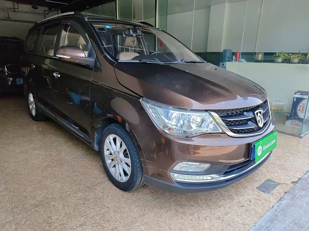 Фото 4 - Baojun 730