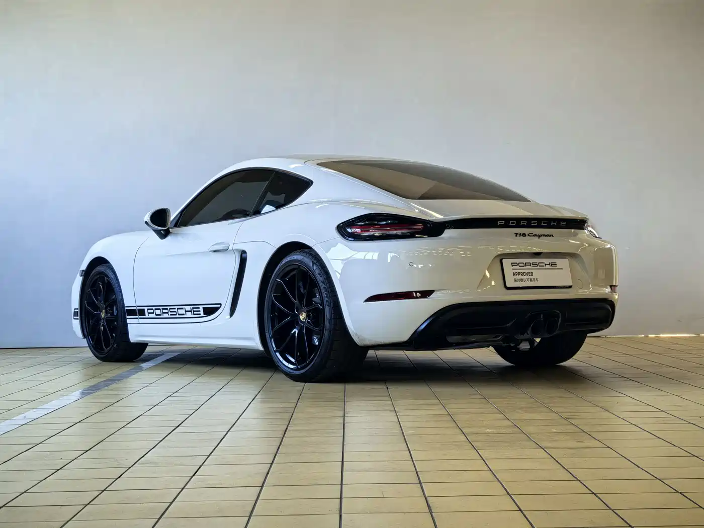 PORSCHE 718
