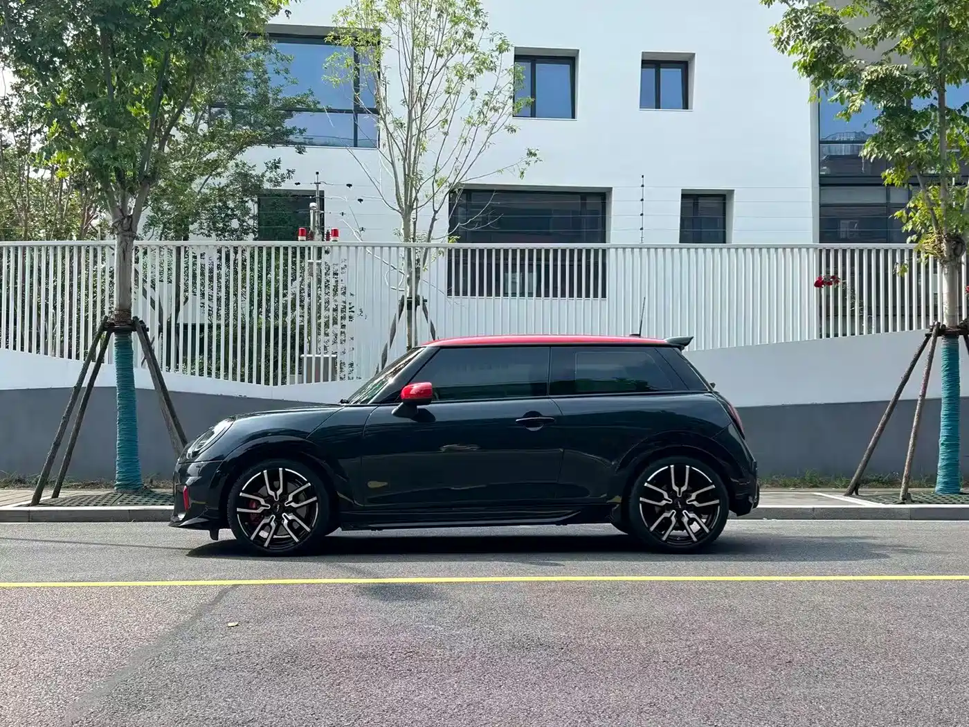 2025 MINI JCW
