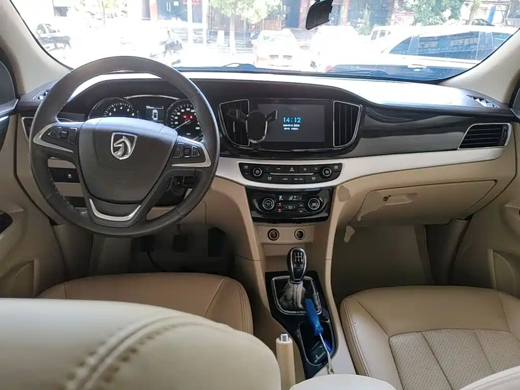 Фото 10 - Baojun 730