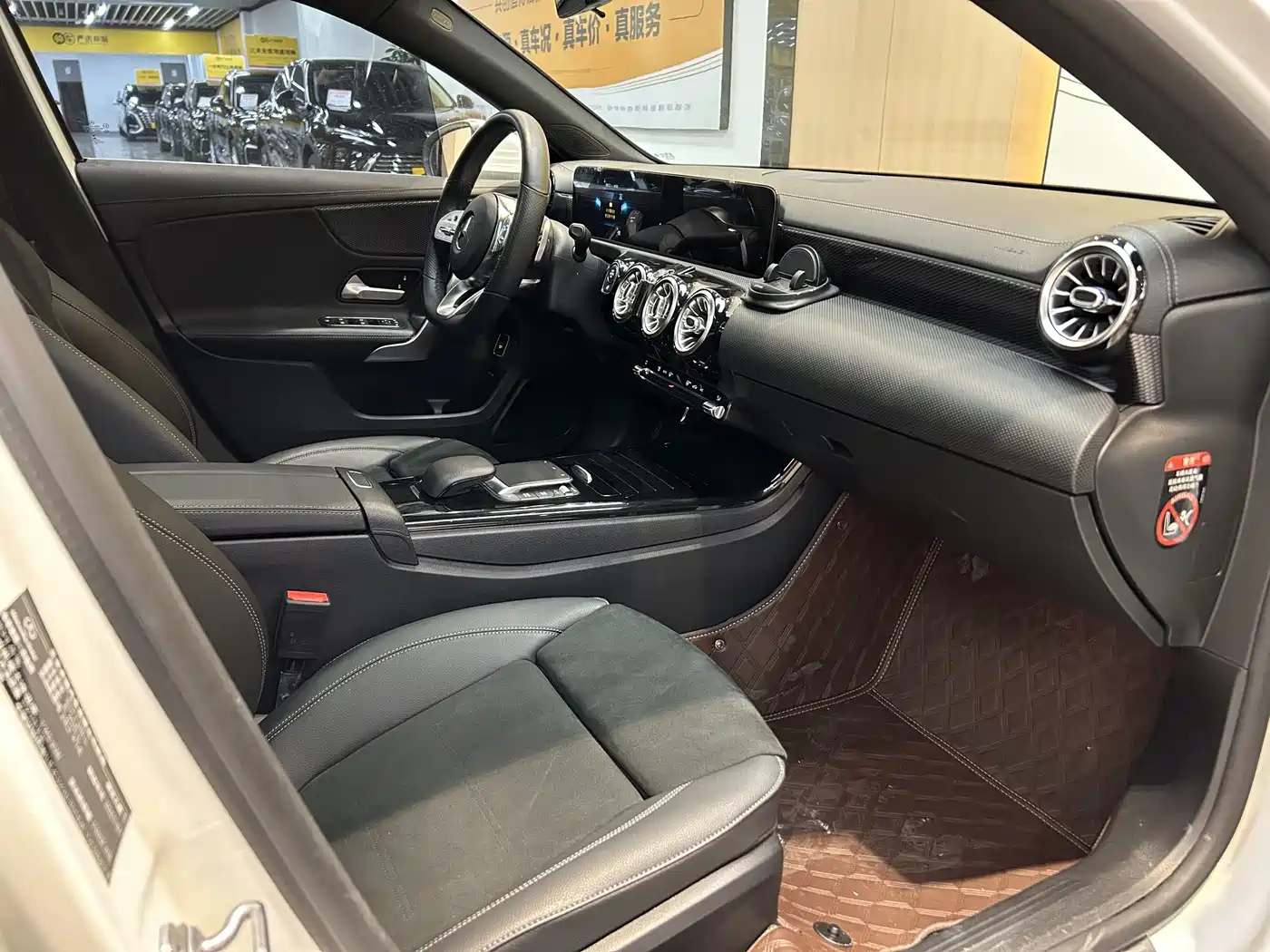 Mercedes-Benz A-Class 2020 A 200 L Sport Sedan фото 9