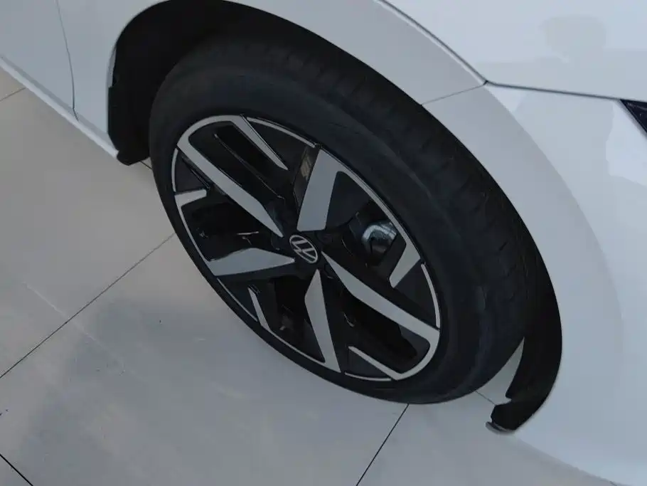 Volkswagen Lamando 2026 2025 Model Year Lamando L 280TSI DSG Cool & Spicy PLUS Edition