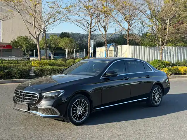 MERCEDES-BENZ E CLASS