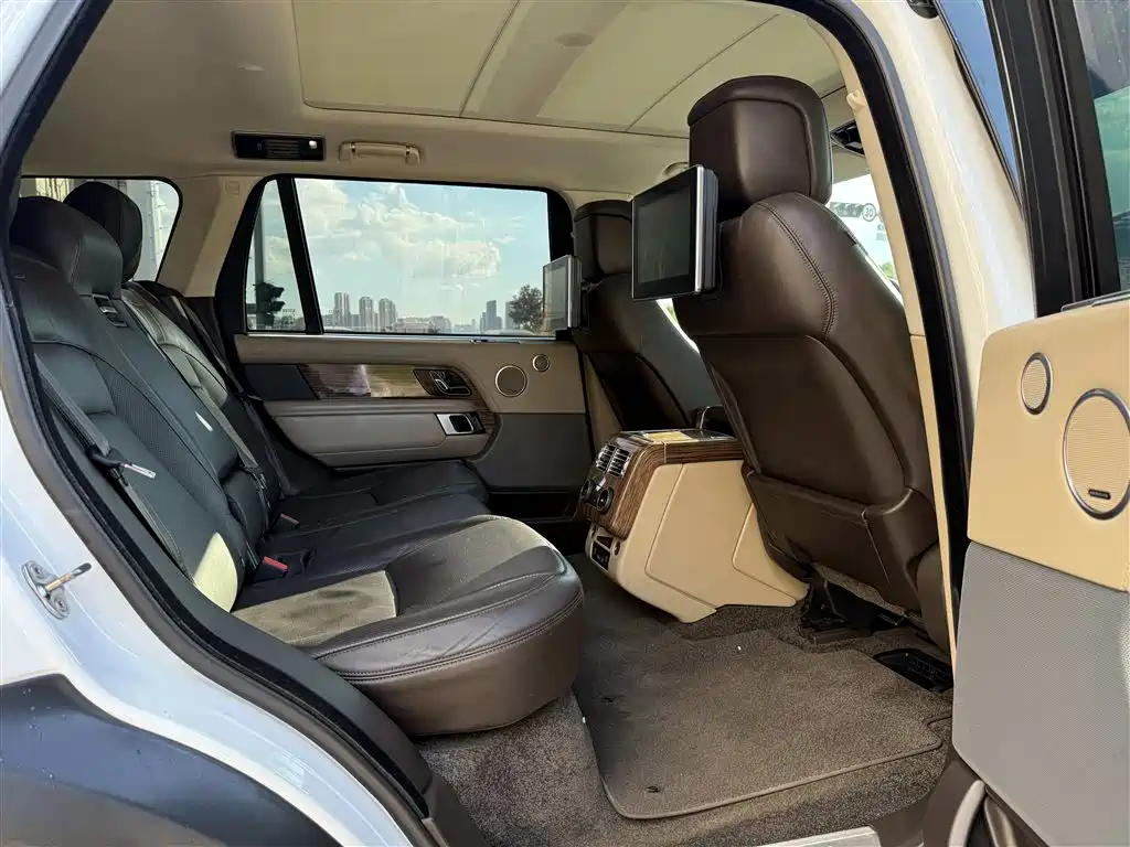 Land Rover Range Rover 2019 3.0 SC V6 Heritage Extended Edition фото 11