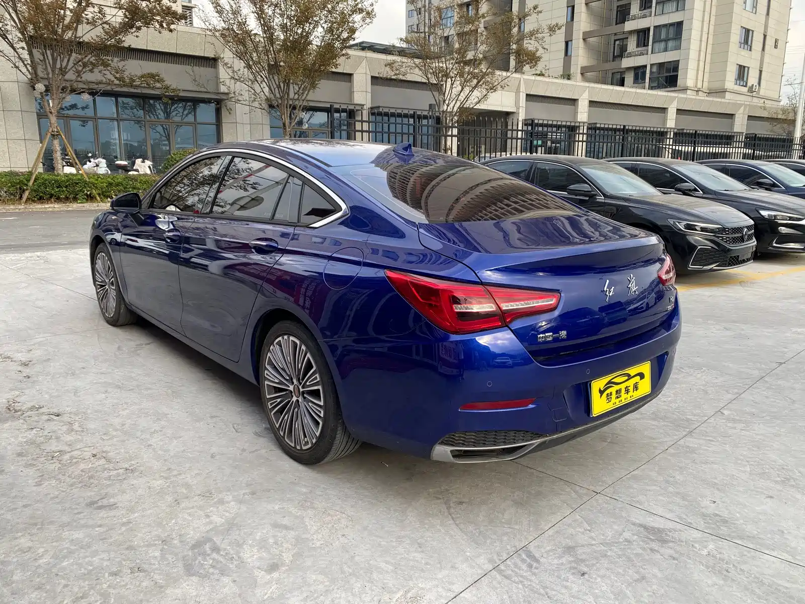 صورة 4 - Hongqi H5