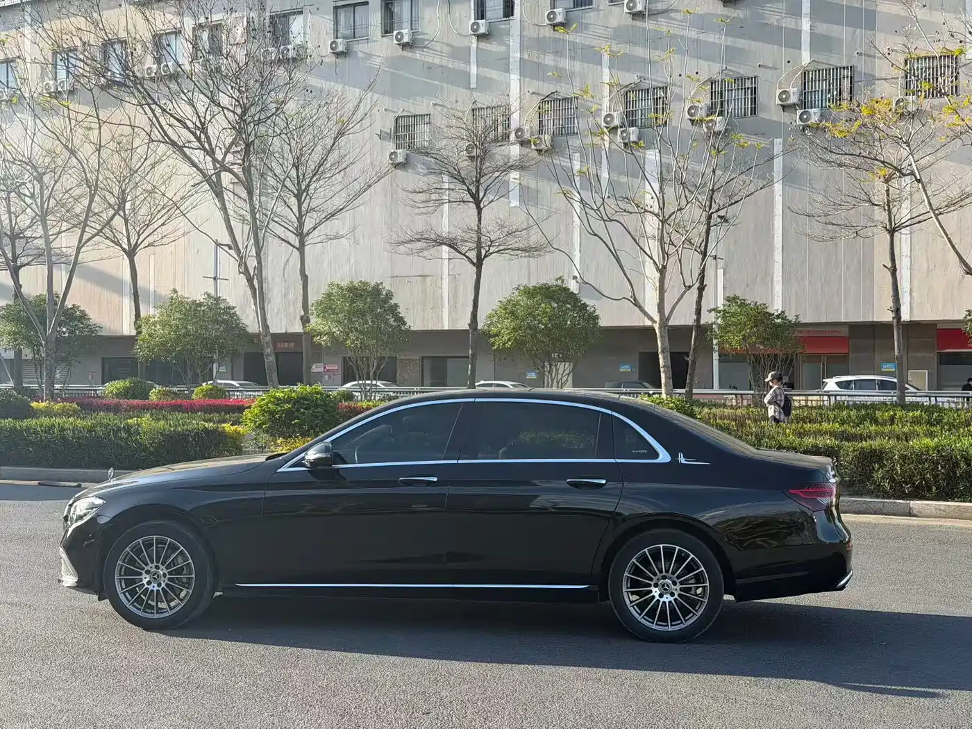 Mercedes-Benz E-Class 2022 Facelift E 260 L фото 3