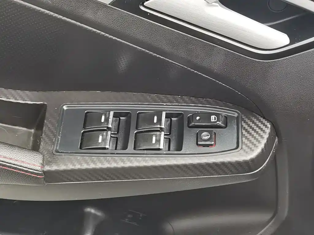 Фото 9 - Geely Vision