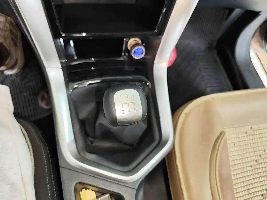 Venucia T70 2018 2016 1.6L Manual Rui Xing Edition