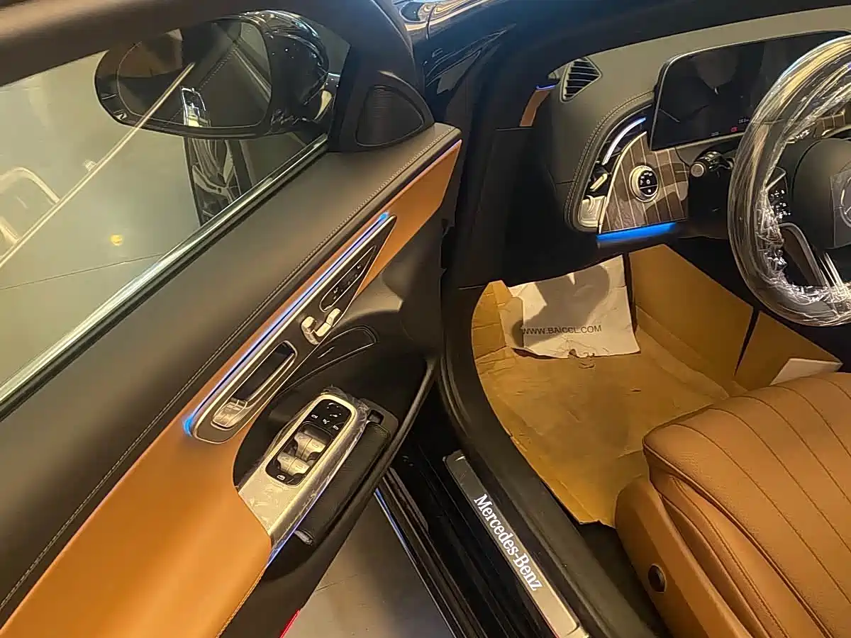 Mercedes-Benz E-Class 2026 E 300 L Luxury фото 5