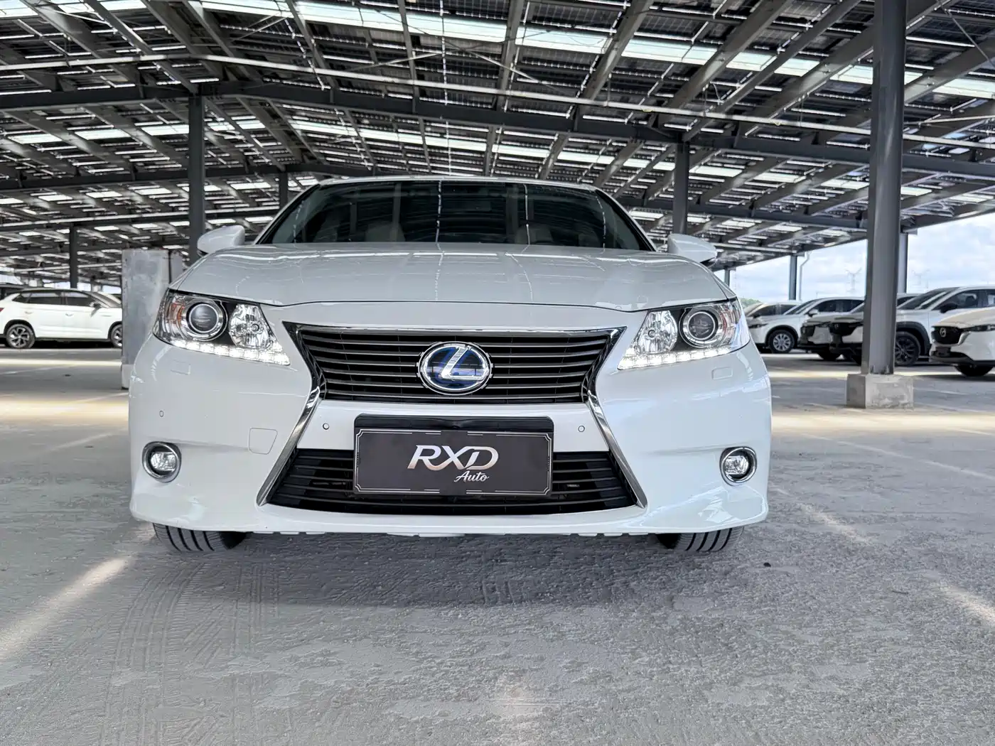 Фото 2 - Lexus ES