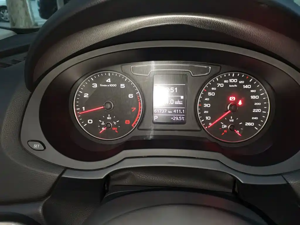 Photo 8 - Audi Q3