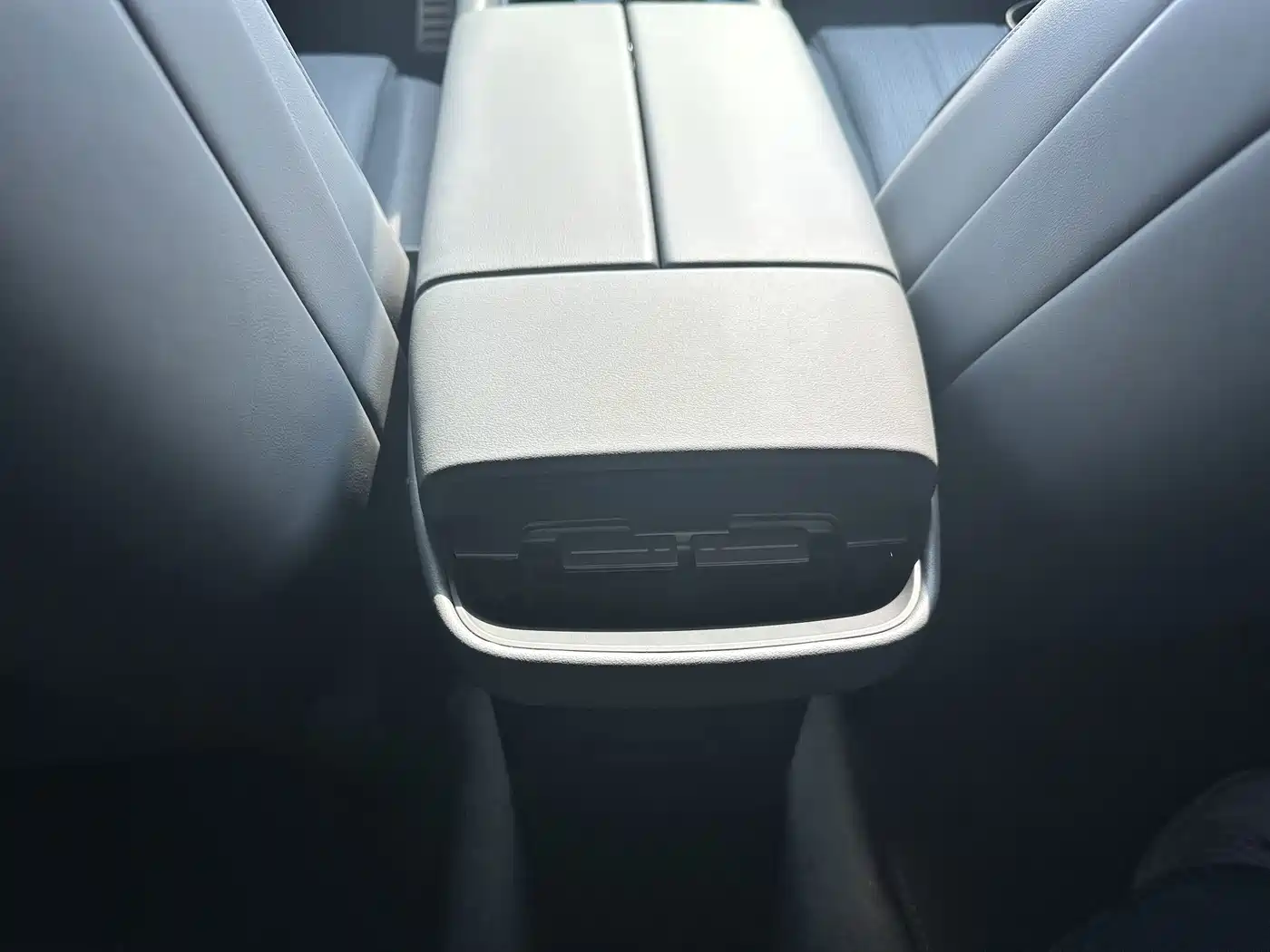 Audi E5 Sportback 2026 2025 300kw 2WD