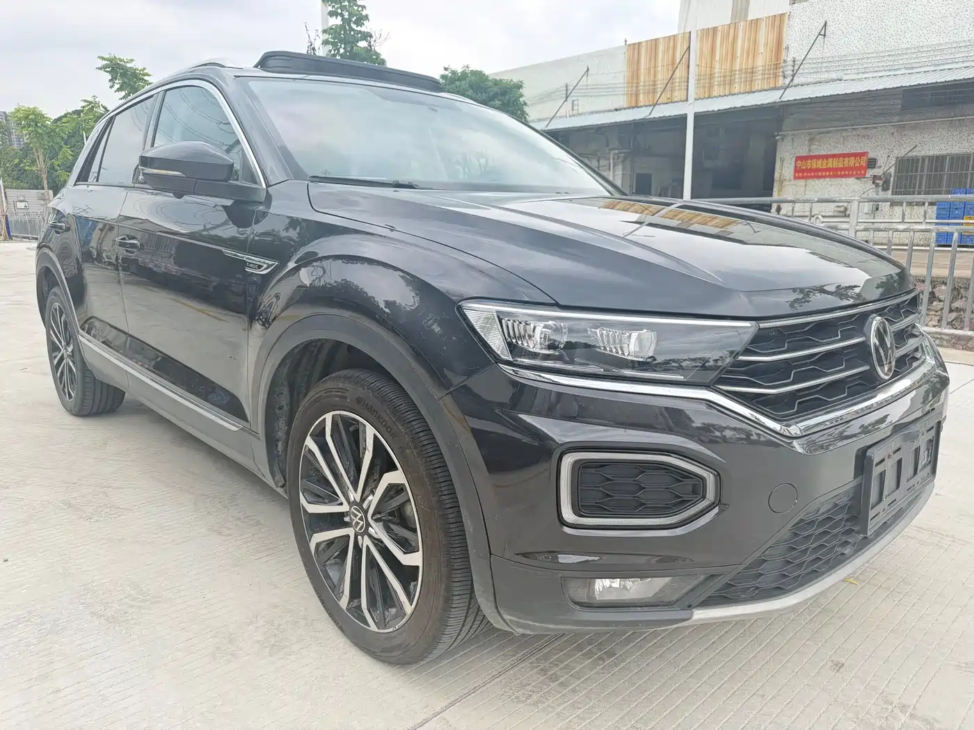 VOLKSWAGEN T-ROC EXPLORING SONGS