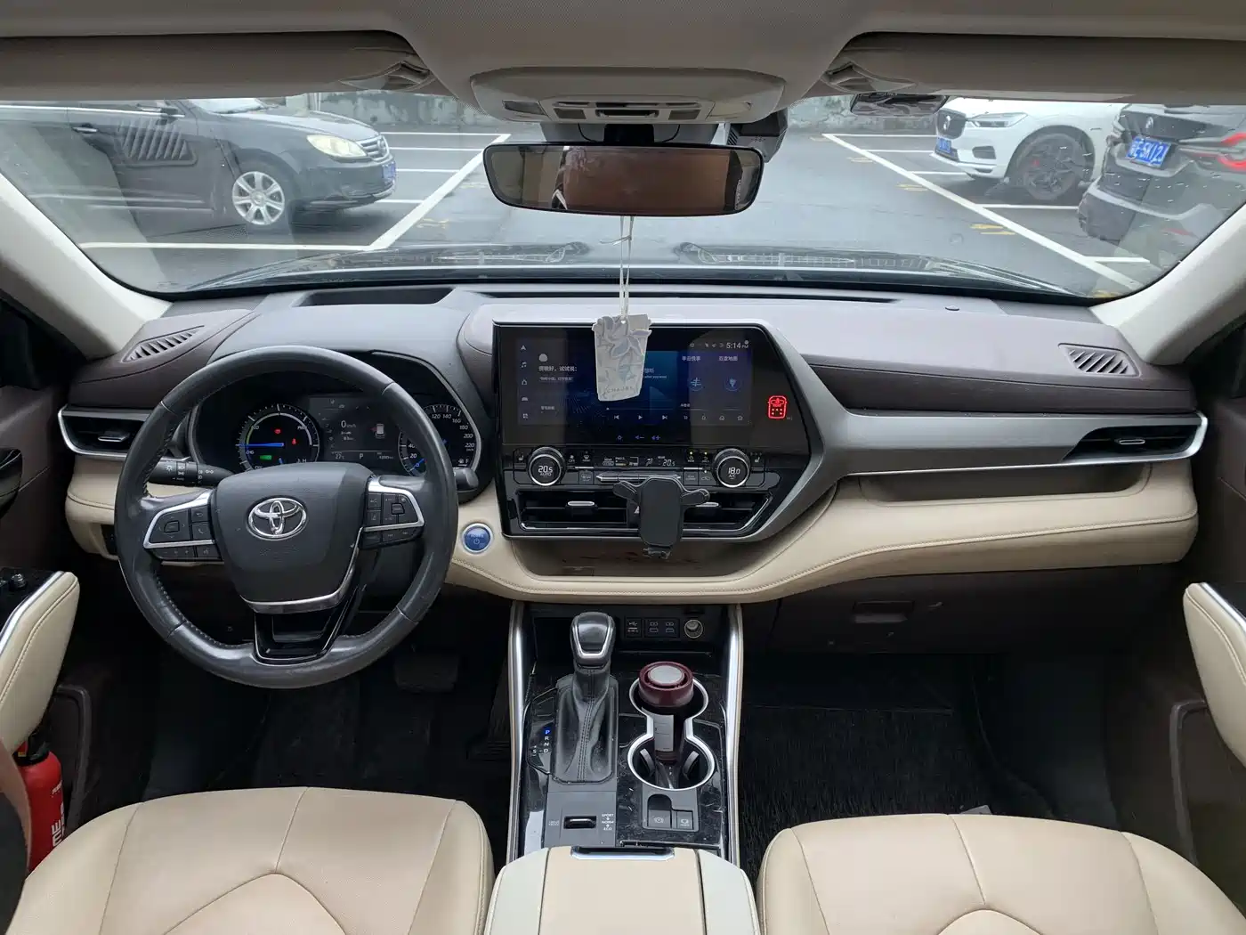 Фото 9 - Toyota Highlander