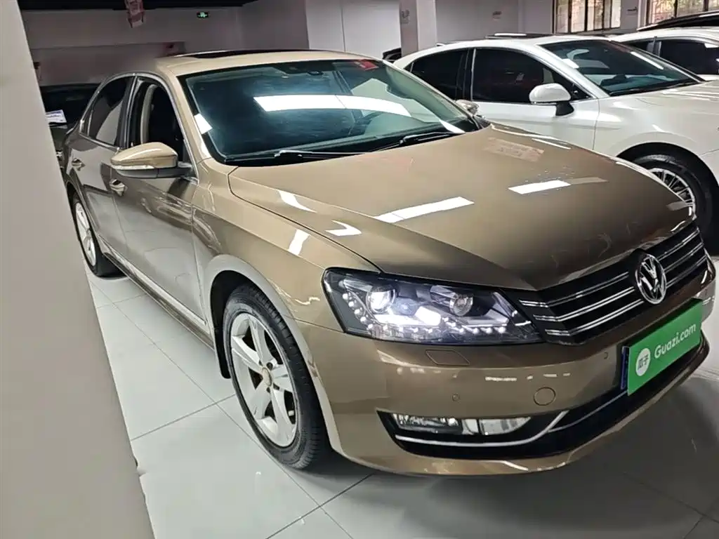 Volkswagen Passat 2014 1.8TSI DSG Executive Edition фото 4