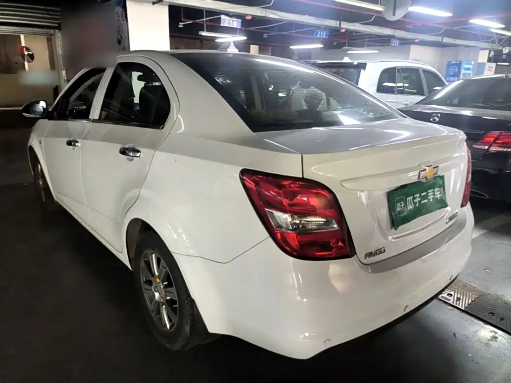Chevrolet Aveo 2015 2014 Sedan 1.4SL MT Comfort Edition