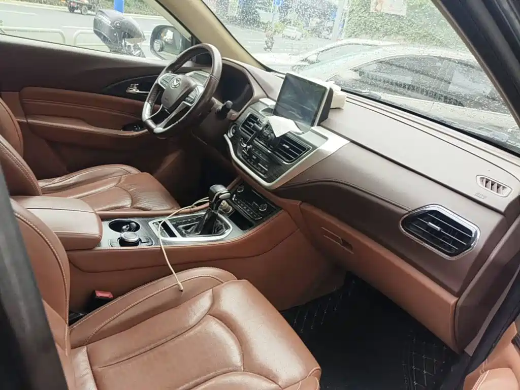 BAIC Huansu S7 2018 2018 1.5T Auto Premium Model