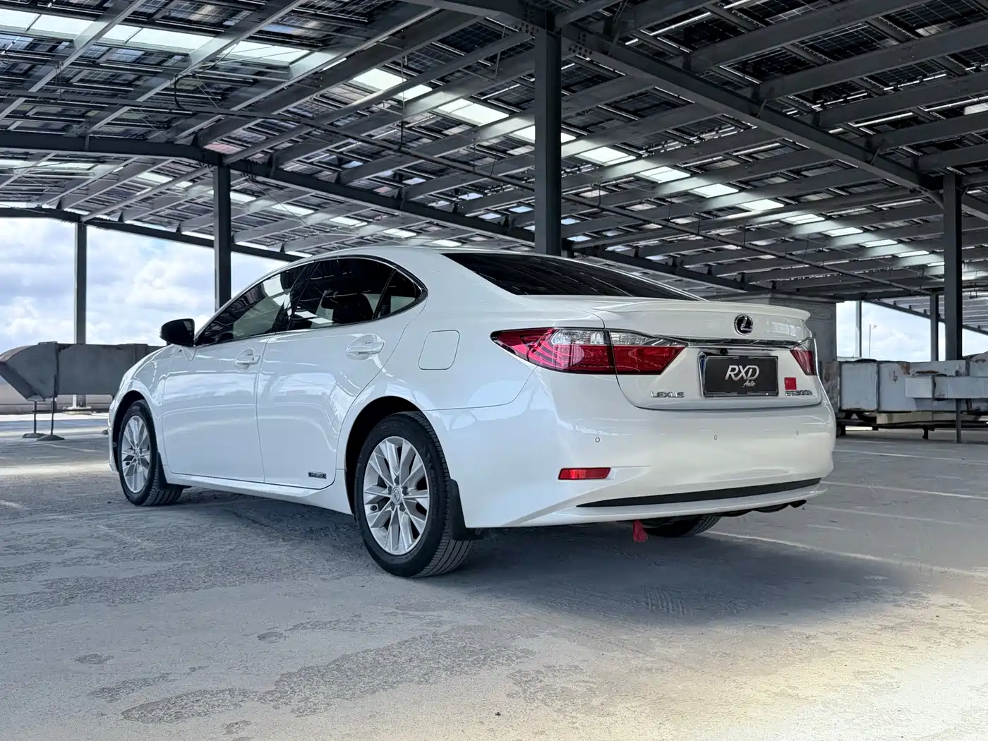 Фото 4 - Lexus ES