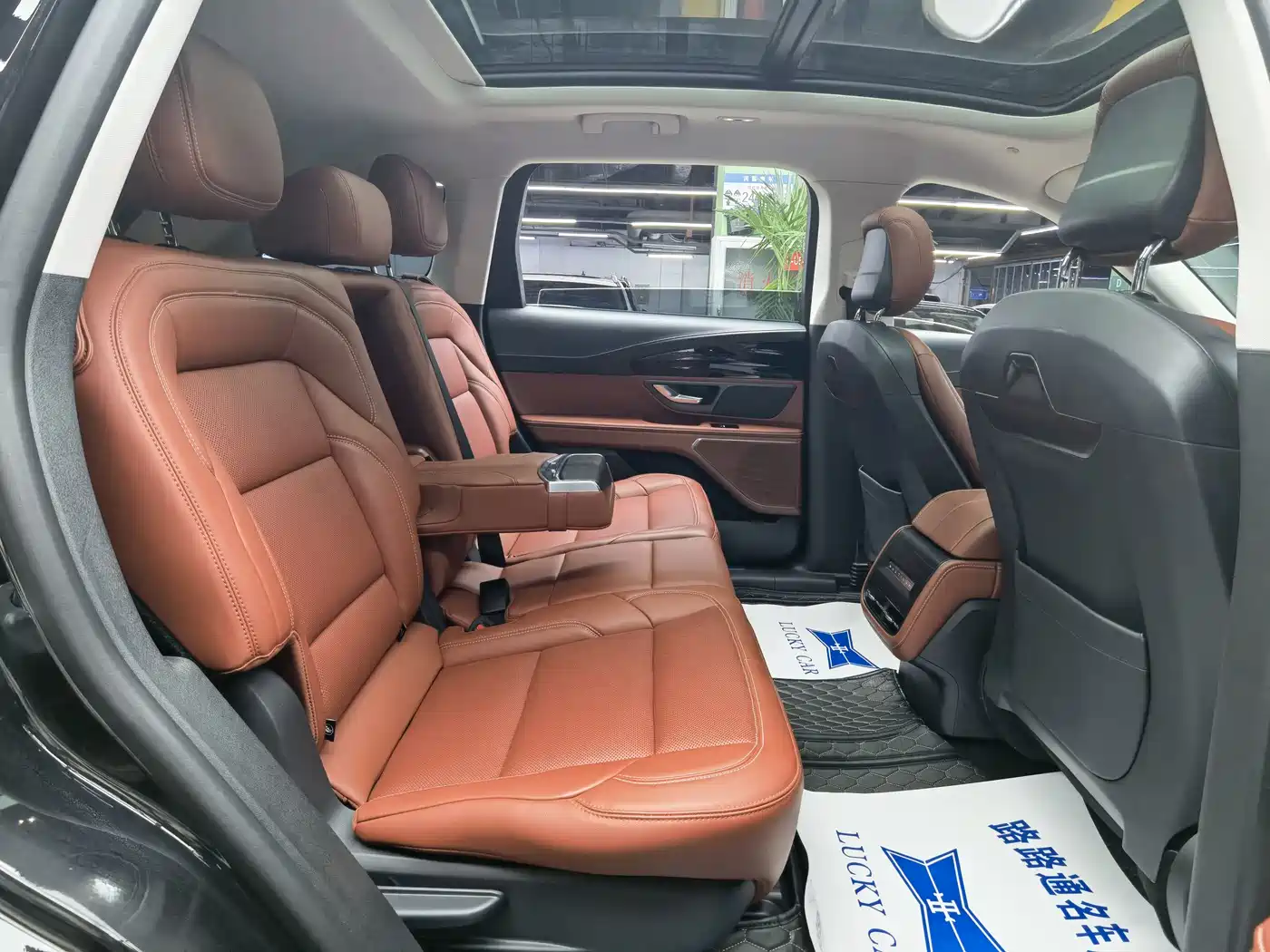 LINCOLN NAVIGATOR