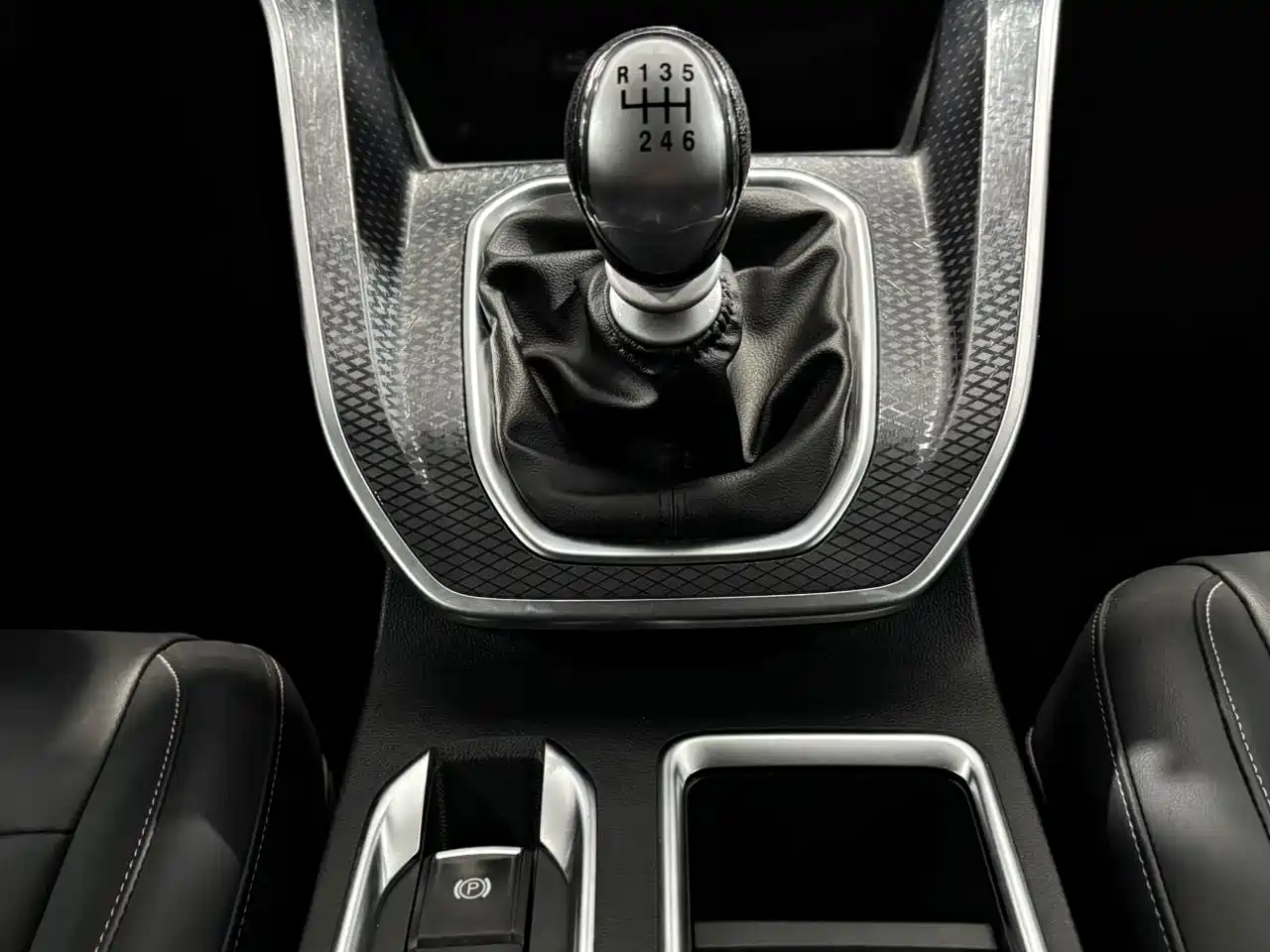Фото 15 - Haval M6