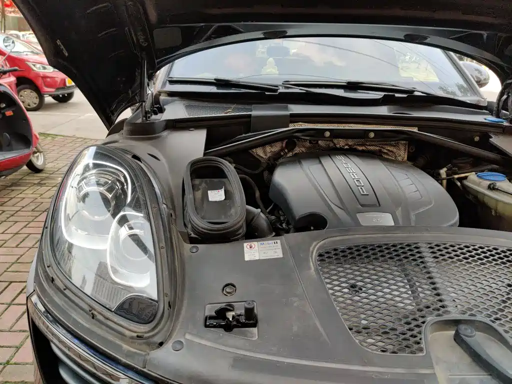 Porsche Macan 2015 2014 Macan 2.0T
